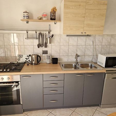 Bugenvila Рогозница Номер фото